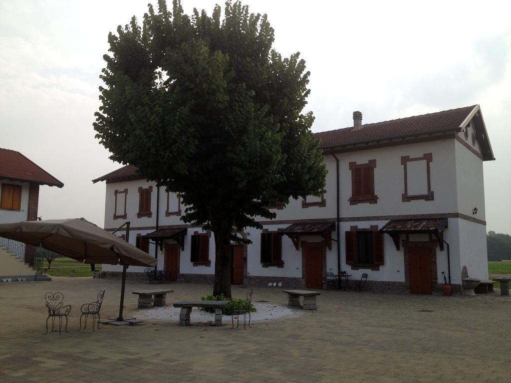 Bed And Breakfast Azienda Agricola Cascina Salazzara Magenta Ngoại thất bức ảnh